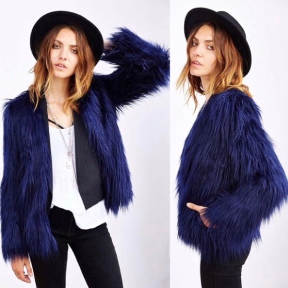 Urban Outfitters Jackets & Blazers - LADAKH x UO Margot Navy Faux Fur Jacket Coat